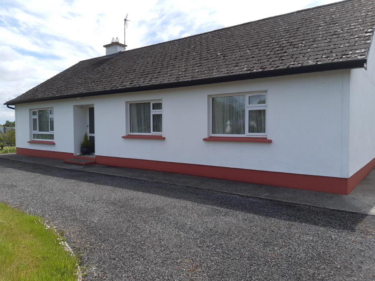 Home From Home In East Galway Ballycrossaun 外观 照片